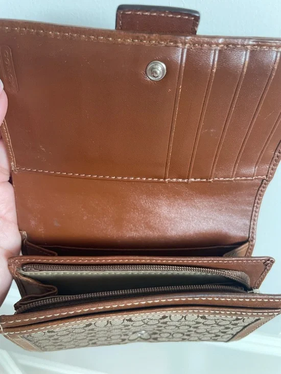 Coach Brown Signature Canvas Bifold Wallet with Tan Leather Trim - Picture 6 of 8